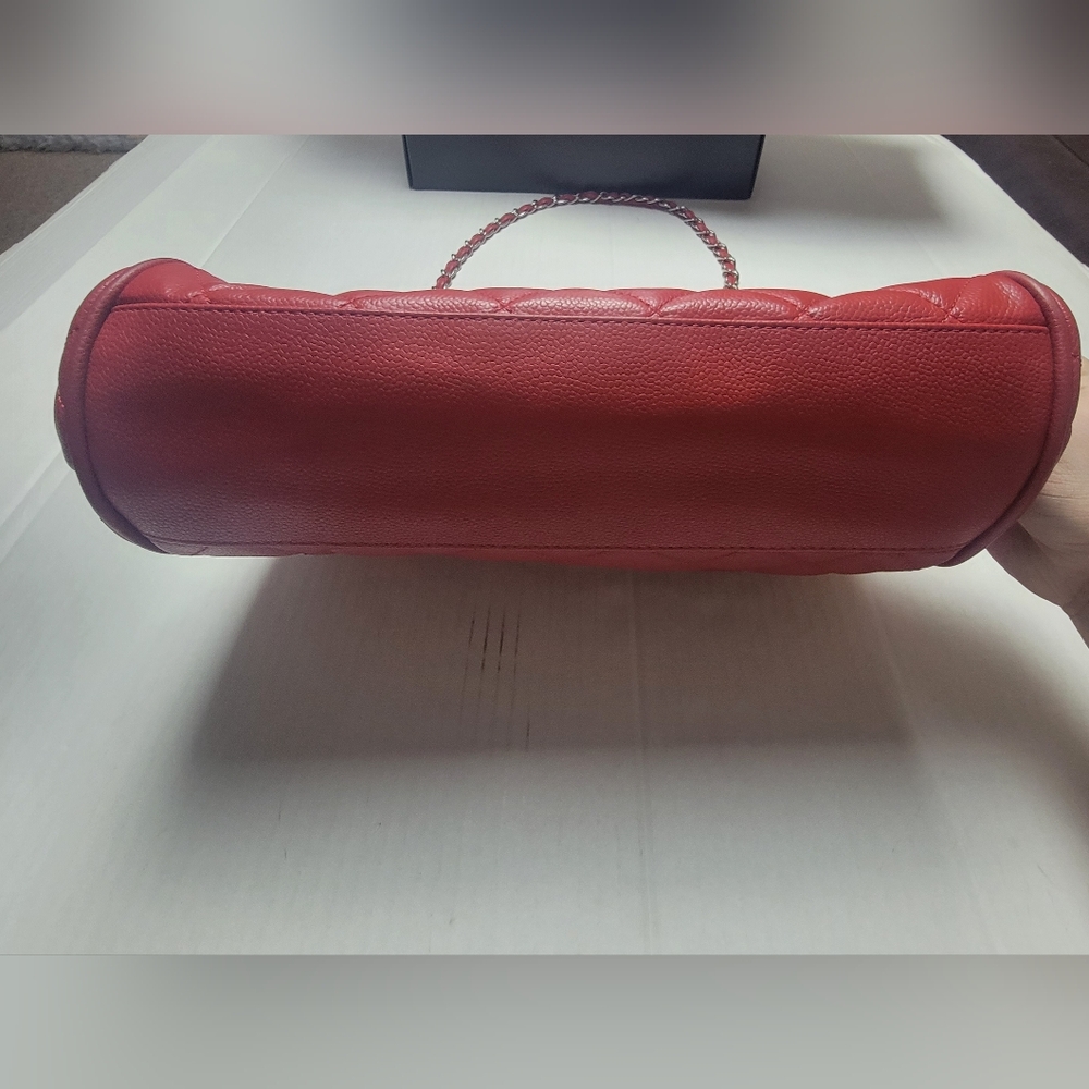 CHANEL Red Quilted Caviar Leather Purse - Picture 14 of 16